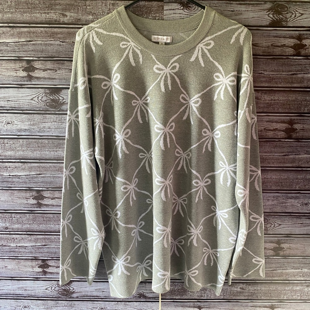 Crown & Ivy Women's Sweater Size M Gray White Bow‎ Long-Sleeved Pullover NWT